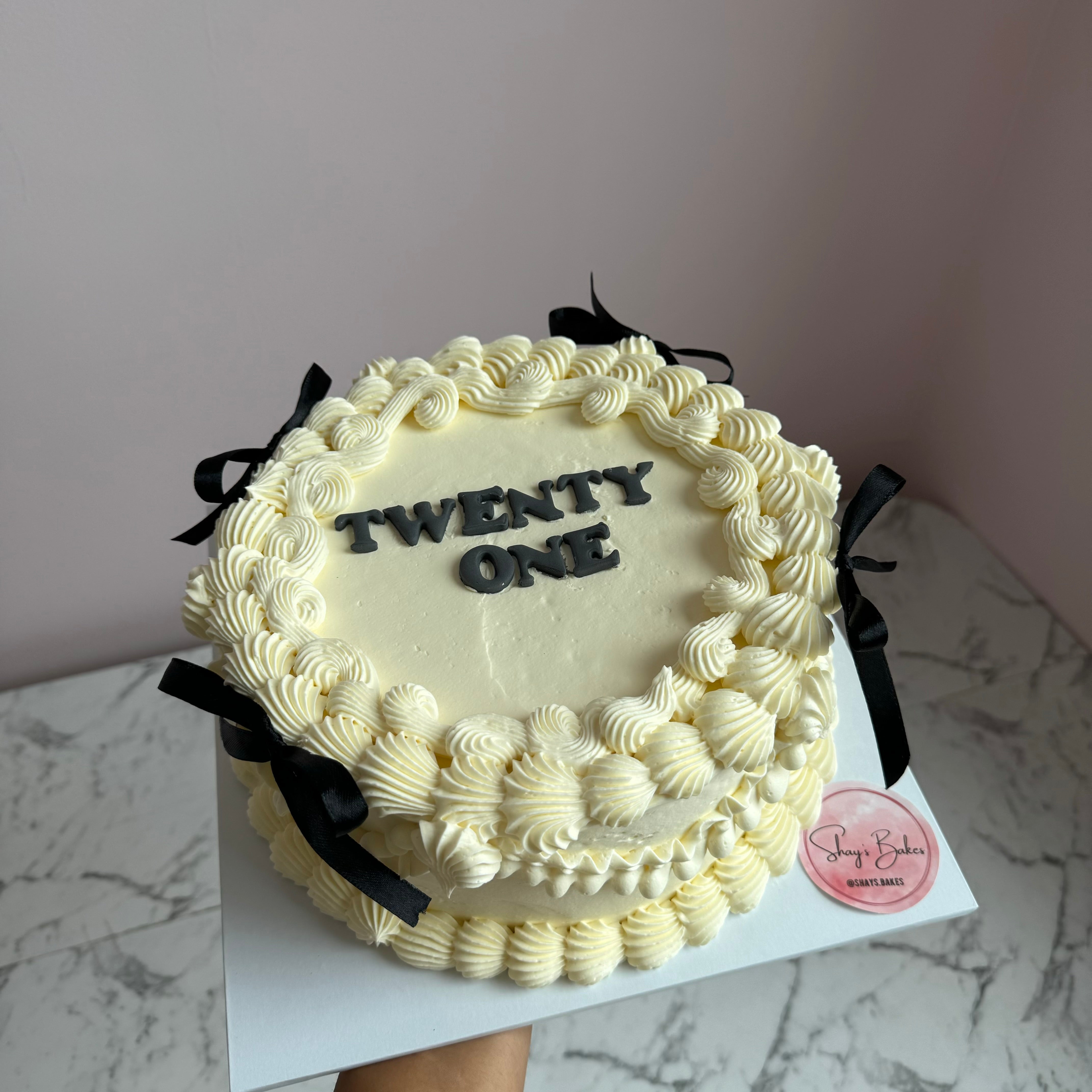 Vintage Round Cake